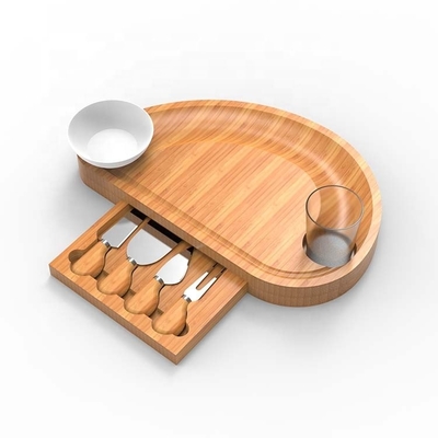 Tableau de coupe de fromage en forme de coquille en demi-cercle et couteau pour conceptions personnalisées