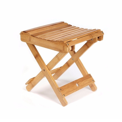Conception fonctionnelle Tabouret en bambou naturel pour les activités de plein air Léger et durable